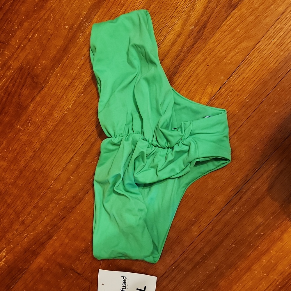 Fused Hawaii bath suit bottom